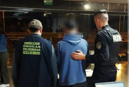 Fue a visitar a un preso e intentó pasarle cocaína escondida en un huevo  imagen-13