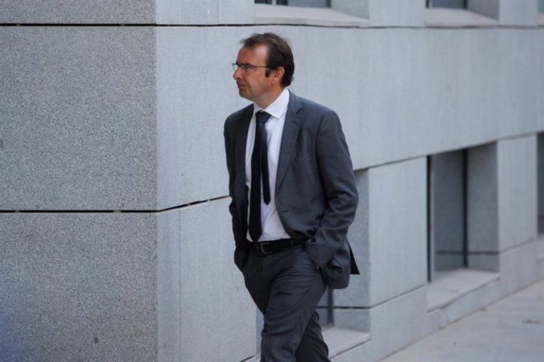 Exdirectivo de Puertos dice al juez del 'caso Koldo' que cumplía órdenes del Ministerio al contratar con la trama imagen-4