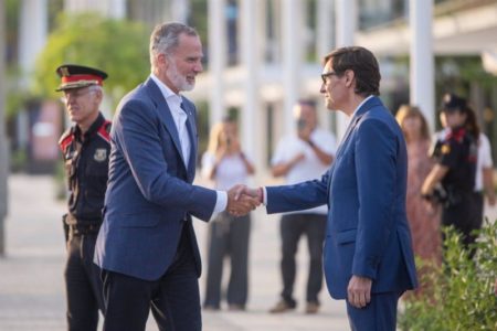 El Rey recibirá a Illa en Zarzuela el miércoles, nueve años después de la última visita de un presidente catalán imagen-13