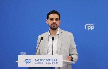 PP acusa a Page de hacer "un nuevo quiebro" y lamenta que su presencia en el Comité del PSOE "no ha valido para nada" imagen-15