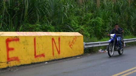 Frente de Guerra Oriental del ELN se atribuye ataque contra base militar que cerró el proceso de paz del grupo guerrillero con el Gobierno de Colombia imagen-8