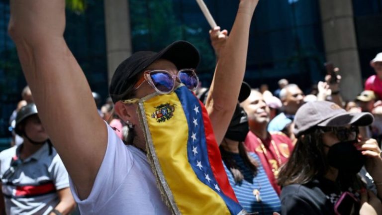 Consejo de Derechos Humanos de la ONU insta al Gobierno venezolano a poner fin a la ola de represión contra opositores imagen-4