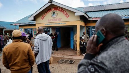 Al menos 21 personas muertas por un incendio en una escuela en Kenia, según portavoz del Gobierno imagen-13