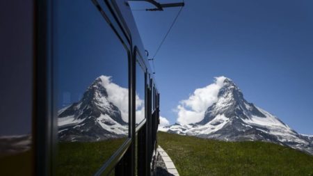 El deshielo de los glaciares obliga a Suiza e Italia a redefinir parte de su frontera imagen-6