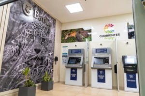 Se inauguró una sucursal del Banco de Corrientes en Iguazú imagen-3