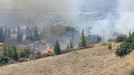 Hezbollah lanzó otro masivo ataque contra Israel que provocó incendios y una represalia de las Fuerzas de Defensa imagen-8