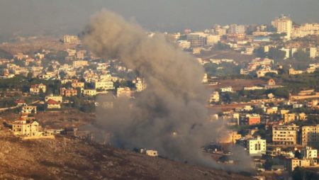 Los ataques israelíes provocan el día más mortífero en el Líbano en casi dos décadas. Esto es lo que sabemos imagen-8