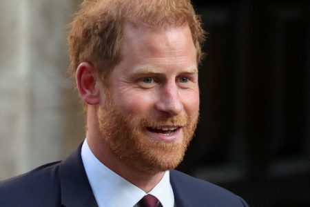 El príncipe Harry se plantea un “retorno parcial” al Reino Unido para reparar su imagen y retomar la relación con su padre imagen-10