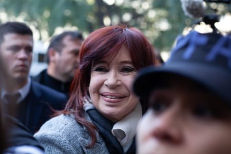 Cristina Kirchner criticó las políticas económicas de los primeros 9 meses de Milei en el Gobierno imagen-12