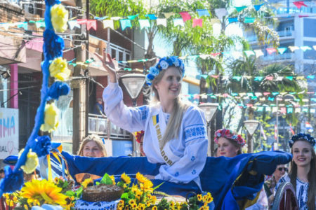 Con el desfile inaugural, comenzó la Fiesta Nacional del Inmigrante imagen-14