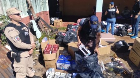 Desarticularon una banda de contrabando en Posadas e incautaron objetos valuados en más de $60 millones imagen-8