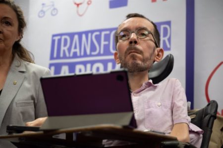 El exdiputado Pablo Echenique declara este martes por presunto delito de odio contra sacerdotes en un tuit imagen-7