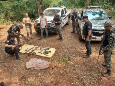 Descubrieron un campamento furtivo en un operativo rural: secuestraron varias armas de fuego y trampas imagen-12