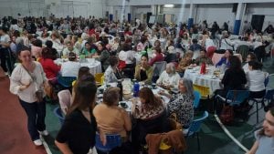 Con más de 400 entradas vendidas, se realizó el tradicional té bingo a beneficio del Hogar de Niños “Sagrado Corazón” imagen-13