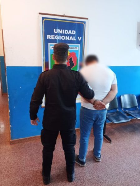 Detienen a un hombre acusado de atacar y dejar en estado crítico a un joven en Puerto Iguazú imagen-14