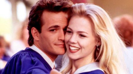 "Ojalá no lo hubiera hecho": Jennie Garth se arrepiente de haber vuelto como Kelly en el remake de 'Sensación de vivir' pero no supo qué decir imagen-8