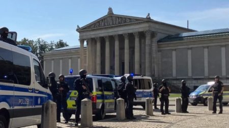 Policía mata a un hombre armado cerca del consulado de Israel en Munich en el aniversario del atentado terrorista de 1972 imagen-8