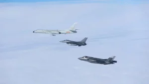 NORAD detecta 4 aviones militares rusos cerca de Alaska después de que el Ejército de EE. UU. desplegara recientemente soldados en la zona imagen-1