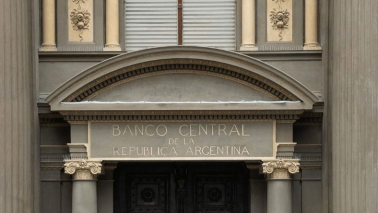 El Banco Central de Argentina confirma que envió oro al exterior, pero no especifica destino ni cantidades imagen-4