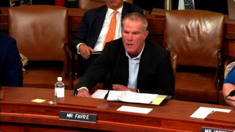 Diagnostican con la enfermedad de Parkinson a Brett Favre, miembro del Salón de la Fama del Fútbol Americano imagen-4