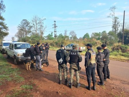 Eldorado: en una nueva jornada de rastrillajes en la búsqueda de Samudio, los canes hallaron un cuerpo imagen-11