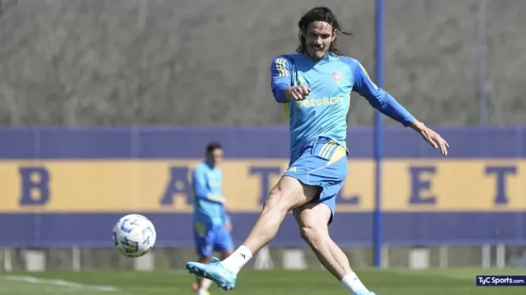 El gesto de Cavani en la práctica de Boca que ilusiona antes del Superclásico - TyC Sports imagen-4