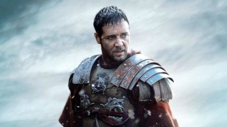 "¿Por qué iba a hacerlo? ¡Está muerto!": Ridley Scott no consultó a Russell Crowe para 'Gladiator 2' y espera que el actor no se queje imagen-7