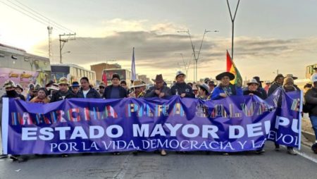 Evo Morales continúa por tercer día marcha hacia La Paz contra el Gobierno de Luis Arce imagen-5