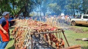 Así se vive las 9° Fiesta Provincial del Chivito Serrano en Cerro Corá imagen-2