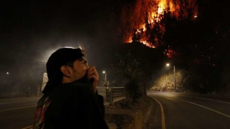 Detienen a un segundo hombre presuntamente involucrado en los incendios en Quito imagen-7