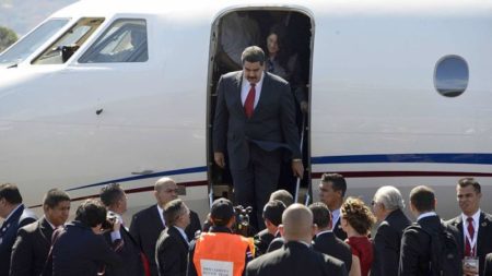 Maduro dice que la incautación de su avión en República Dominicana fue un “robo” y llama “ladrón” al presidente Abinader imagen-13