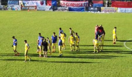 Fútbol: Crucero igualó y evitó el descenso imagen-16