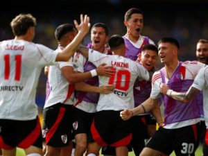 Con un gol de Lanzini, River Plate se llevó el Superclásico ante Boca Juniors imagen-1