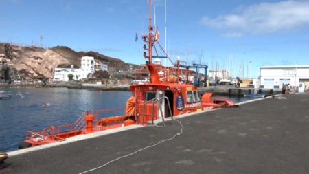 Al menos nueve migrantes muertos y casi 50 desaparecidos tras volcadura de embarcación frente a las Islas Canarias imagen-6