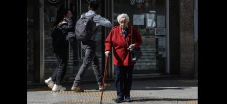 Ni las jubilaciones “vuelan”, ni los “salarios le ganan a la inflación”: Milei en problemas imagen-14