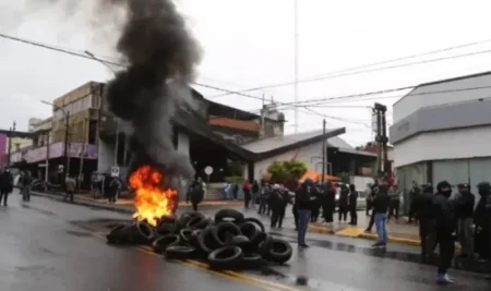 Conflicto Policial: «Acá había una mesa de diálogo, ¿y ahora es una sedición?», expresó el Abogado Ramón Grinhauz imagen-8