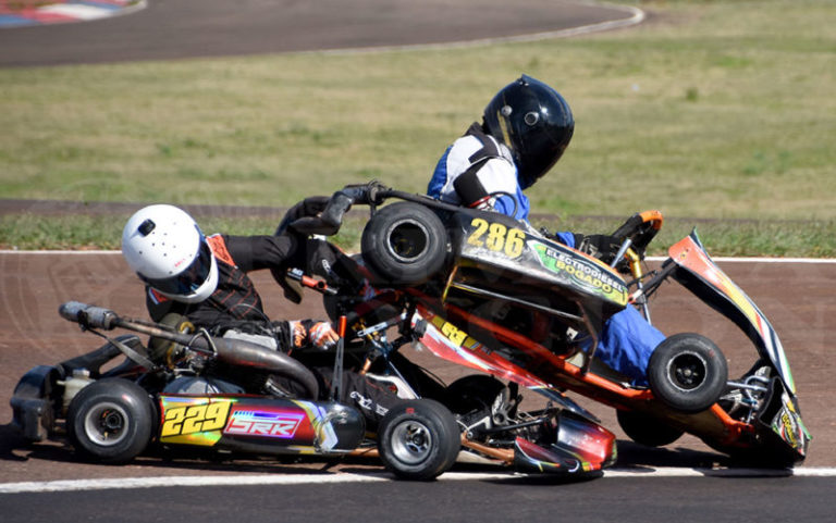 Chapa y emociones para cerrar la quinta del Misionero de Karting imagen-4