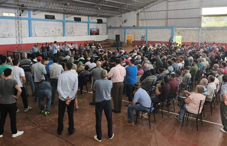 Fracasó la reunión del gobierno provincial con los productores yerbateros imagen-4