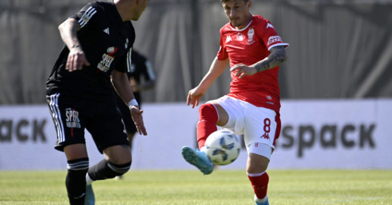 La particular foto de los equipos en el Riestra vs. Huracán imagen-4