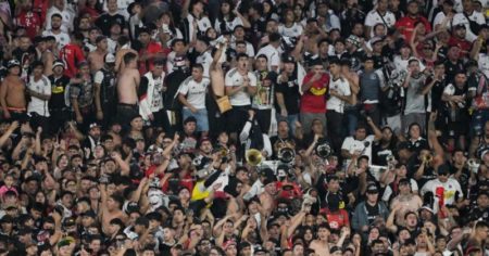 Prohibieron la presencia de hinchas de Colo Colo en los estadios de la Ciudad de Buenos Aires imagen-9