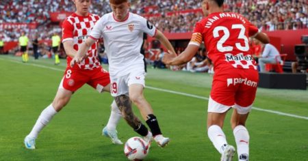 Antes de sumarse a la Selección, Barco debutó en el Sevilla: hace cuánto no jugaba un partido oficial imagen-15