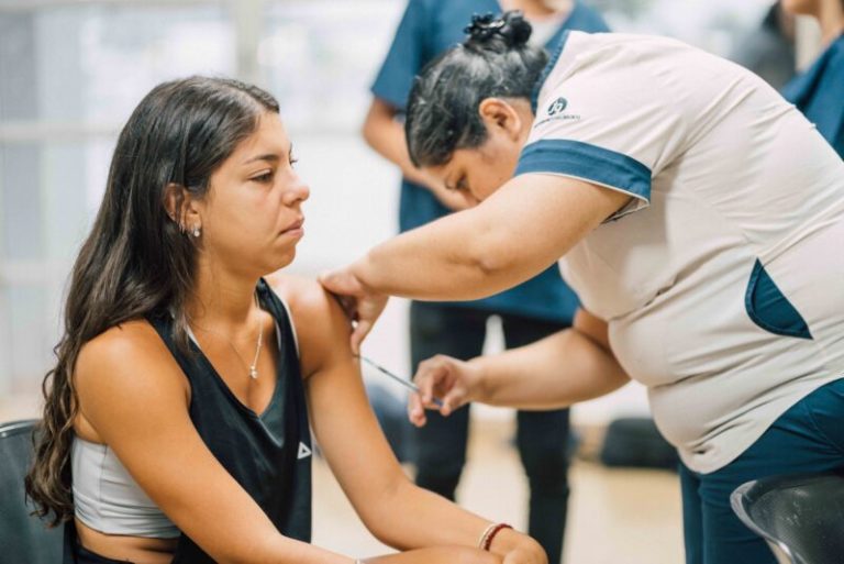 Misiones inicia la campaña de vacunación contra el dengue en adolescentes imagen-4