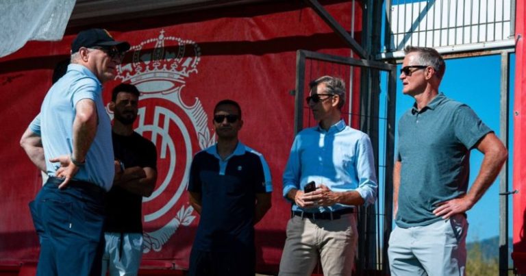 Steve Kerr visitó el entrenamiento del club de España que comanda imagen-4