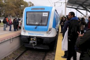 El Gobierno despidió a más de 1300 ferroviarios y prepara más recortes al Estado imagen-1