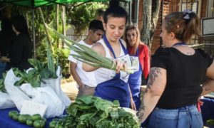 Utep: suman el «Alimentazo» al Operativo Integral de Salud en el barrio Oleritos imagen-3