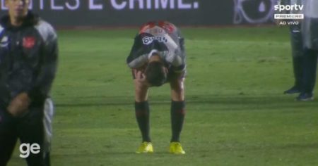 Video: el llanto de Pablo Vegetti tras la eliminación del Vasco da Gama en la Copa Brasil imagen-9