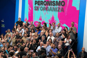 CFK le habló al peronismo: de la reformulación del PJ a combatir la "odiología" imagen-238