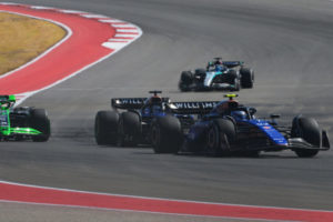 La brillante maniobra con la que Franco Colapinto sobrepasó al bicampeón Fernando Alonso en Austin imagen-2