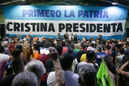 La campaña "mano a mano" que planea Cristina Kirchner para competir por el PJ imagen-10