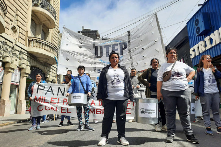 Con ollas populares y cortes, las organizaciones sociales se suman al paro imagen-4